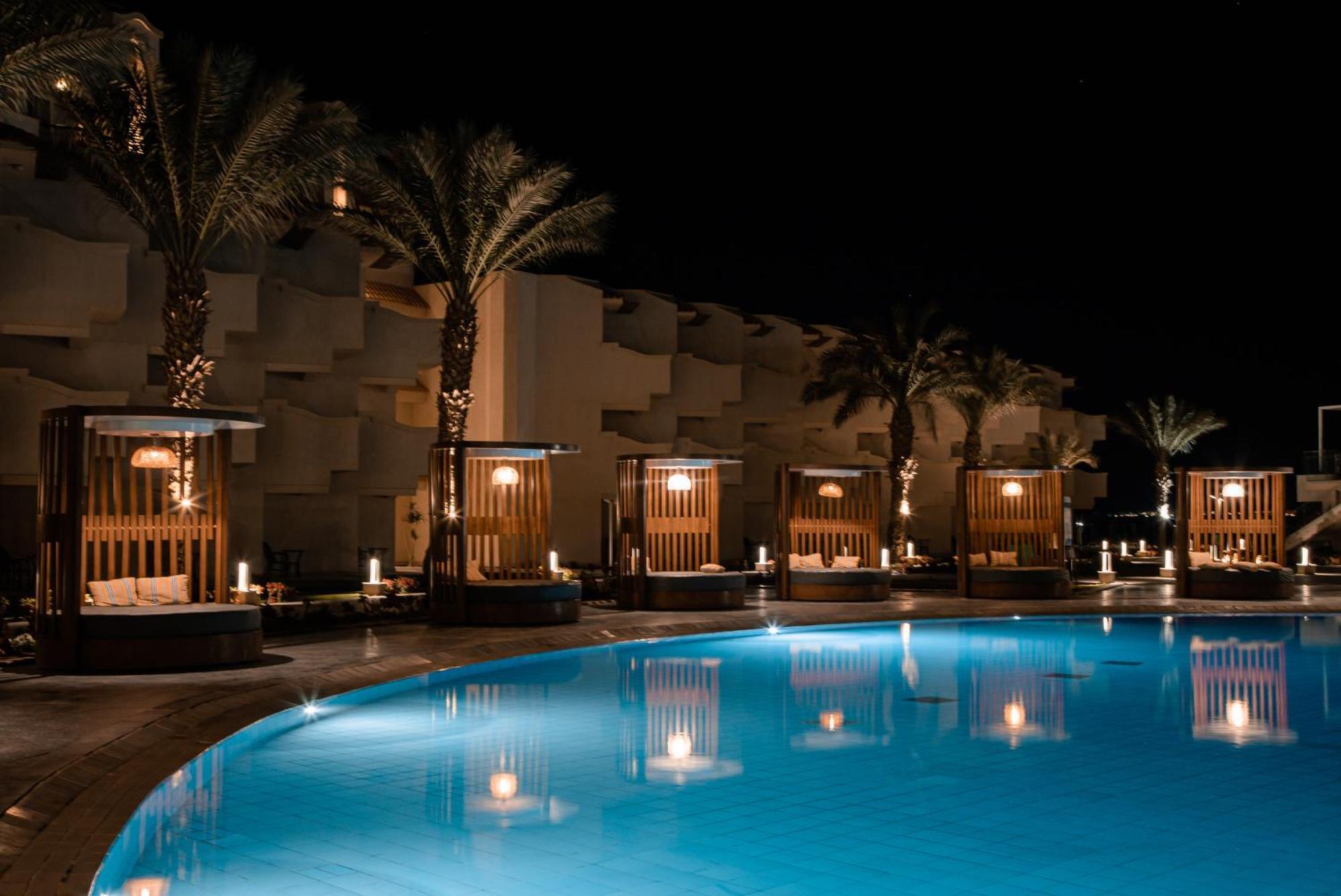 The V Luxury Resort Sahl Hasheesh Χουργκάντα Εξωτερικό φωτογραφία The swimming pool at the hotel