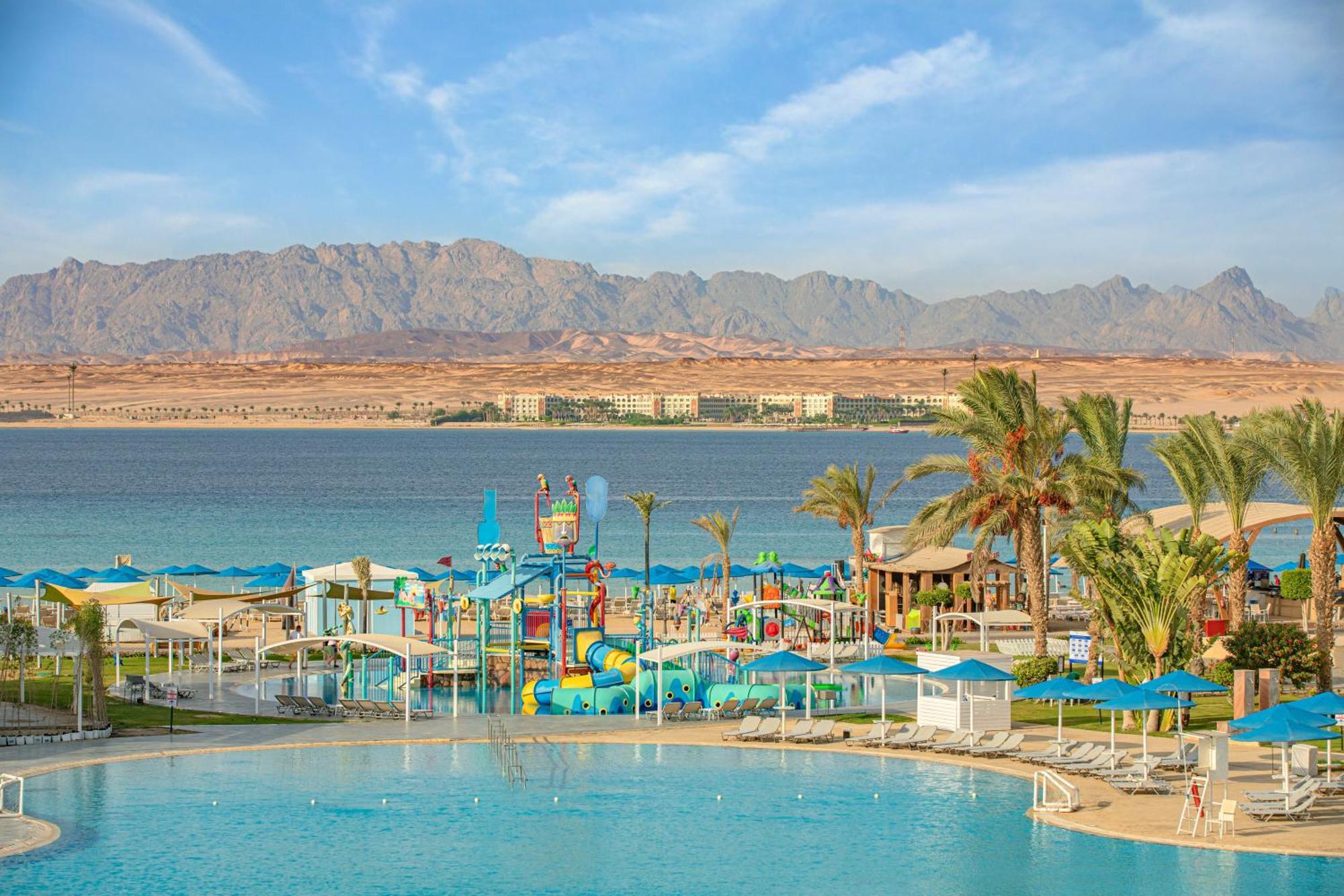 The V Luxury Resort Sahl Hasheesh Χουργκάντα Εξωτερικό φωτογραφία View of the Dead Sea from the Dead Sea Spa Resort