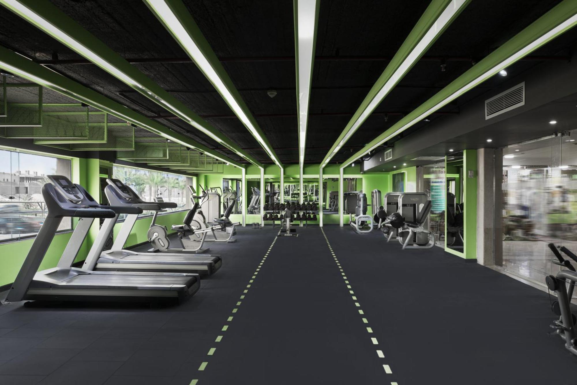 The V Luxury Resort Sahl Hasheesh Χουργκάντα Εξωτερικό φωτογραφία The gym at the headquarters of the company